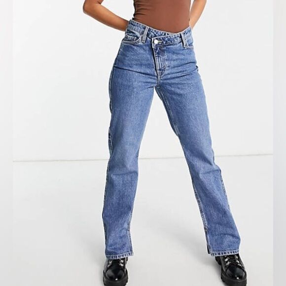 Weekday Avery Straight Leg Cotton High Rise Asymmetric Waist Jeans Size 25 - Picture 1 of 11